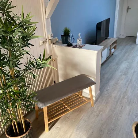 Maison Conviviale Πανσιόν Αμιάν